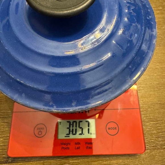Vtg Le Creuset Cobalt Blue Enameled CAST IRON Saucepan w/ Lid - Sz 14 (3/4 Qt) - Picture 6 of 8